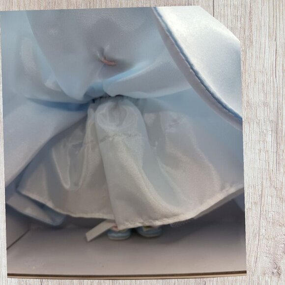 Madame Alexander Vtg Sleeping Beauty Collectible Doll 30680 In Box With Blonde - Picture 4 of 5